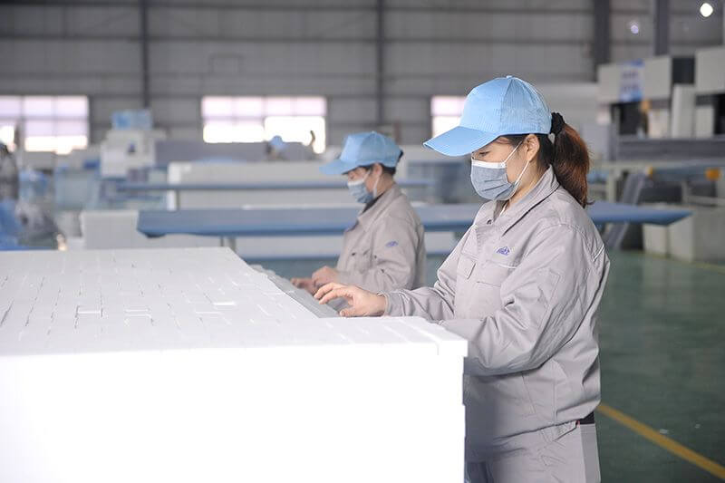 绿宇公司出产经营势头陆续冲高