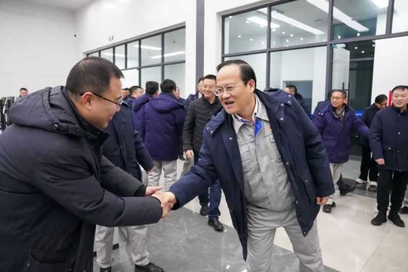 园区辅导大岁首一慰问一线在岗干部职工