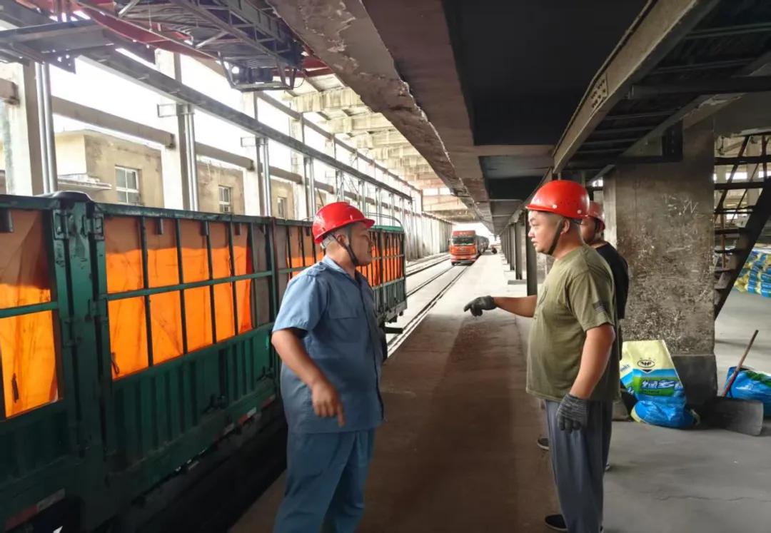 通化东宝药业首批高品质尿素订单顺利交付